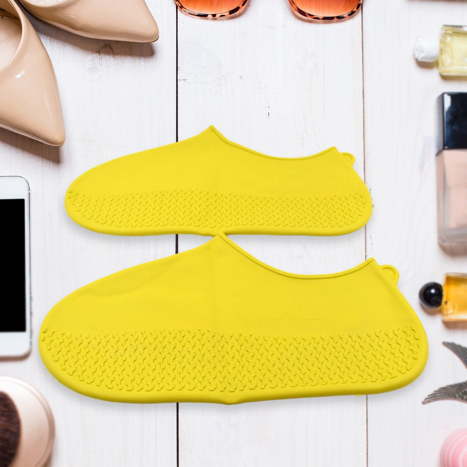 Non-Slip Silicone Rain Reusable Anti skid Waterproof Fordable Boot Shoe Cover (Extra Large Size (XL)/ 1 Pair / Mix Color) Non-Slip Silicone Rain Reusable Anti skid Waterproof Fordable Boot Shoe Cover (Extra Large Size (XL)/ 1 Pair / Mix Color)